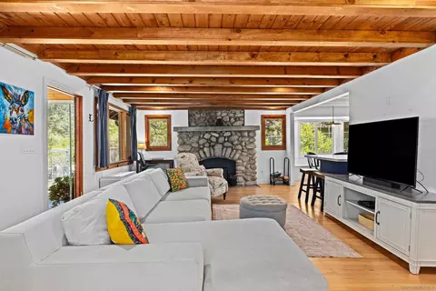 25860 Oakwood St, Idyllwild, CA 92549