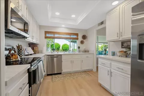 Kitchen - 14168 Kendra Way, Poway, CA 92064 photo 1 of 4
