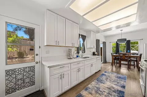 Kitchen - 705 Beacon Pl, Escondido, CA 92025 photo 5 of 5