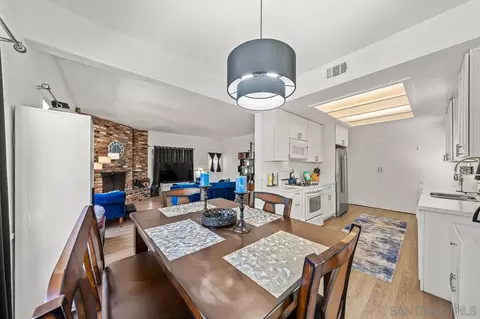 Dining - 705 Beacon Pl, Escondido, CA 92025 photo 2 of 2