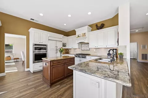 Kitchen - 2167 Collomia Ct, Alpine, CA 91901 photo 3 of 5