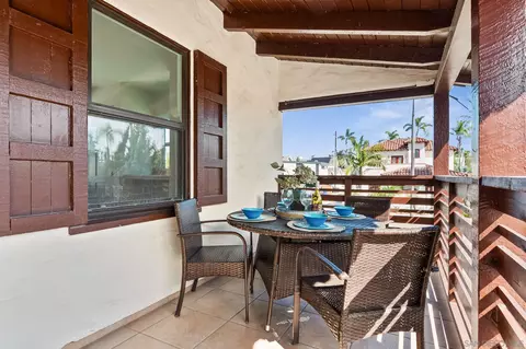 Exterior - 614 4th St, Coronado, CA 92118 photo 2 of 5
