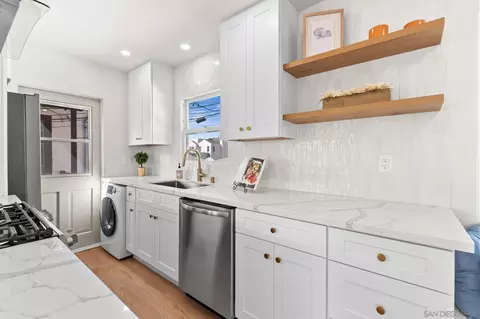 Kitchen - 614 4th St, Coronado, CA 92118 photo 5 of 5