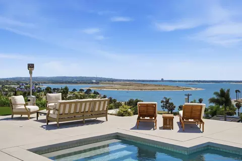 3080 Lloyd, San Diego, CA 92117