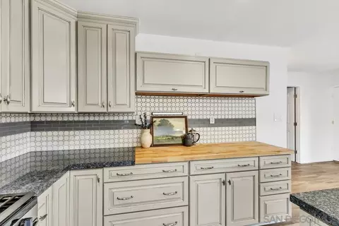 Kitchen - 10708 Ironwood Ave, Santee, CA 92071 photo 5 of 7