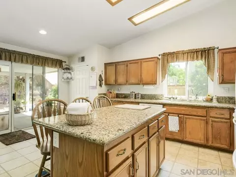 Kitchen - 13344 Goldentop, Lakeside, CA 92040 photo 1 of 4