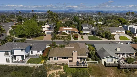 View/Area - 5958 Sagebrush Rd, La Jolla, CA 92037 photo 5 of 17