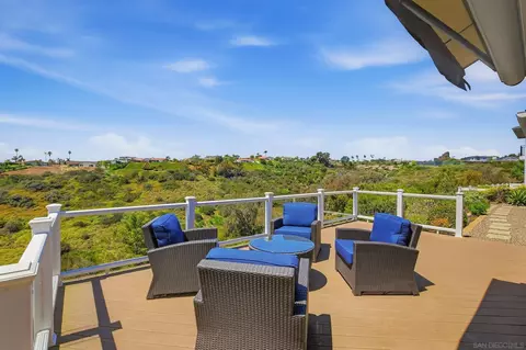 Exterior - 5958 Sagebrush Rd, La Jolla, CA 92037 photo 5 of 16