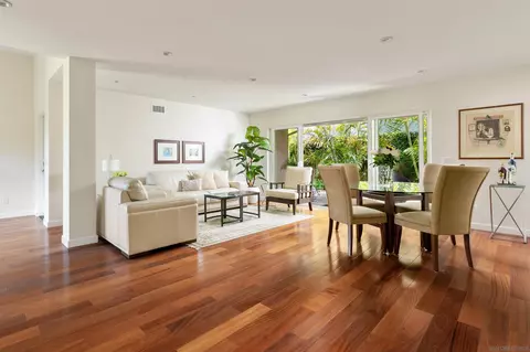 Living - 5958 Sagebrush Rd, La Jolla, CA 92037 photo 3 of 4