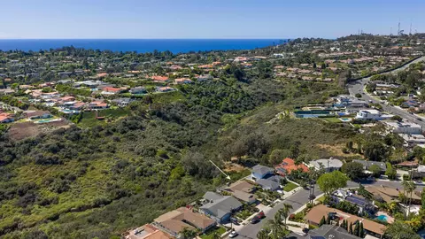 View/Area - 5958 Sagebrush Rd, La Jolla, CA 92037 photo 14 of 17