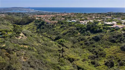 View/Area - 5958 Sagebrush Rd, La Jolla, CA 92037 photo 12 of 17