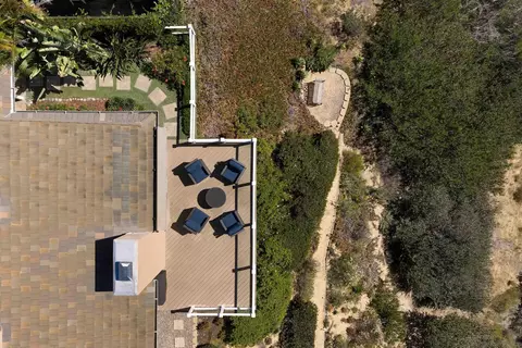 Exterior - 5958 Sagebrush Rd, La Jolla, CA 92037 photo 11 of 16