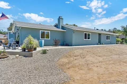 Exterior - 1852 El Cajon Ln, Ramona, CA 92065 photo 9 of 17