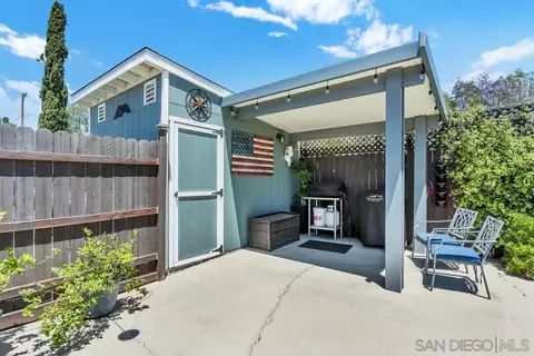 Exterior - 1852 El Cajon Ln, Ramona, CA 92065 photo 8 of 17