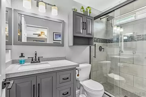 Bath - 1852 El Cajon Ln, Ramona, CA 92065 photo 1 of 2