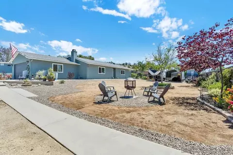 Exterior - 1852 El Cajon Ln, Ramona, CA 92065 photo 7 of 17