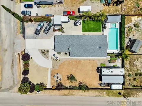 View/Area - 1852 El Cajon Ln, Ramona, CA 92065 photo 1 of 6