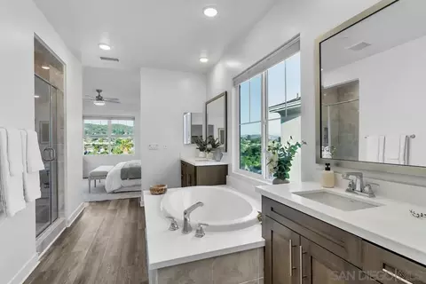 Bath - 8989 Trailridge Ave, Santee, CA 92071 photo 1 of 2