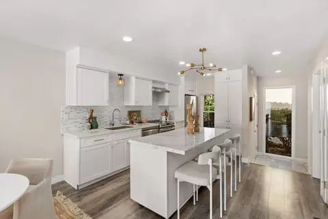 1913 Alga Rd #A, Carlsbad, CA 92009