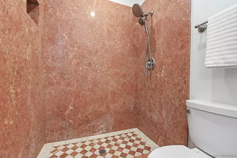 Bath - 12632 Footman Ln, Poway, CA 92064 photo 2 of 7