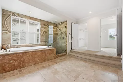 Bath - 12632 Footman Ln, Poway, CA 92064 photo 6 of 7