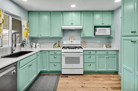 Kitchen - 9255 N Magnolia Ave #10, Santee, CA 92071 photo 4 of 4