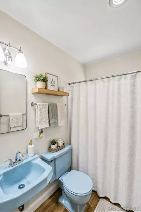Bath - 7428 Orien, La Mesa, CA 91941 photo 3 of 4