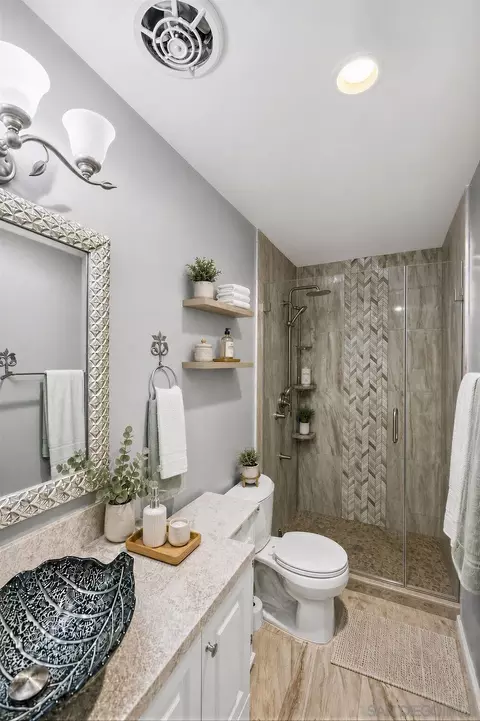 Bath - 7428 Orien, La Mesa, CA 91941 photo 4 of 4