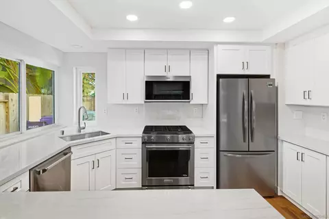Kitchen - 12959 Creek Park Dr, Poway, CA 92064 photo 3 of 4
