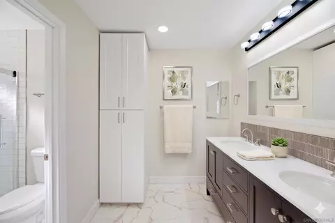 Bath - 12959 Creek Park Dr, Poway, CA 92064 photo 2 of 4