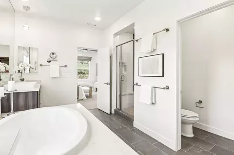 Bath - 9124 Trailmark Way, Santee, CA 92071 photo 2 of 8