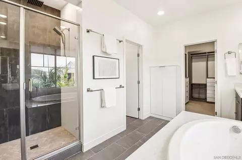 Bath - 9124 Trailmark Way, Santee, CA 92071 photo 5 of 8