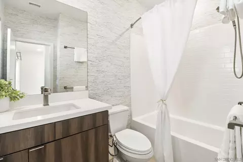 Bath - 9124 Trailmark Way, Santee, CA 92071 photo 8 of 8