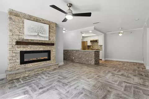 1091 Shadowridge #115, Vista, CA 92081