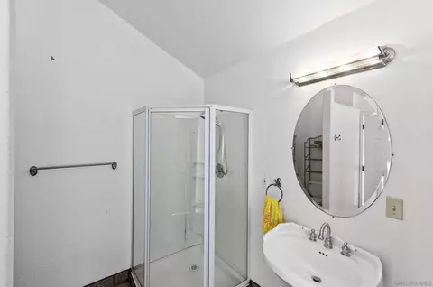 Bath - 2389 Victoria Cir, Alpine, CA 91901 photo 6 of 7