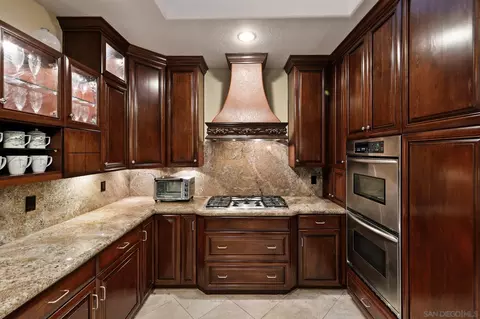Kitchen - 2389 Victoria Cir, Alpine, CA 91901 photo 3 of 6