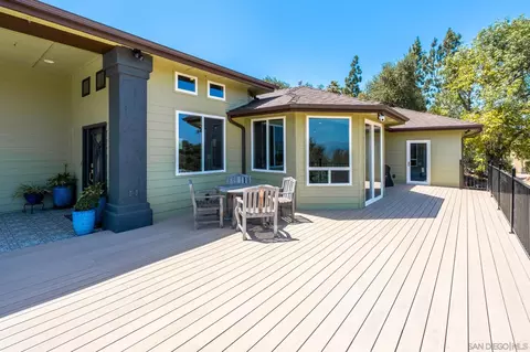 Exterior - 296 East Ln, El Cajon, CA 92021 photo 4 of 12
