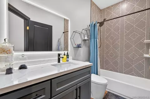 Bath - 296 East Ln, El Cajon, CA 92021 photo 3 of 5