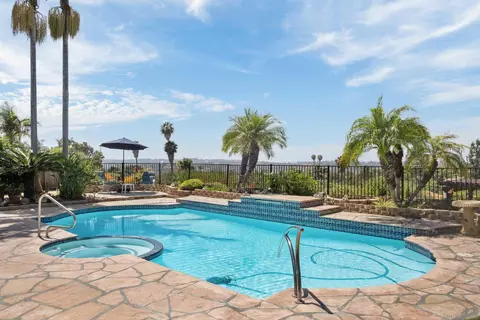 2614 Abedul St, Carlsbad, CA 92009 photo 2