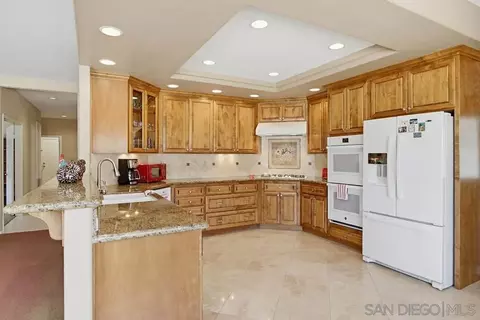 Kitchen - 2071 Winamar, Escondido, CA 92029 photo 2 of 4