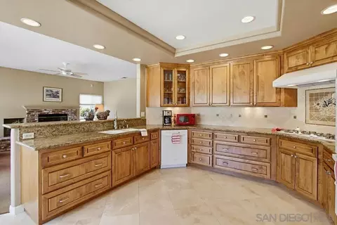 Kitchen - 2071 Winamar, Escondido, CA 92029 photo 3 of 4