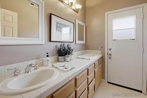 Bath - 2071 Winamar, Escondido, CA 92029 photo 1 of 5