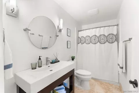 Bath - 12832 Stone Canyon Rd, Poway, CA 92064 photo 6 of 6