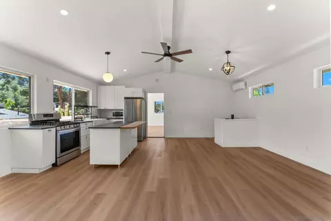 Living - 12832 Stone Canyon Rd, Poway, CA 92064 photo 1 of 4