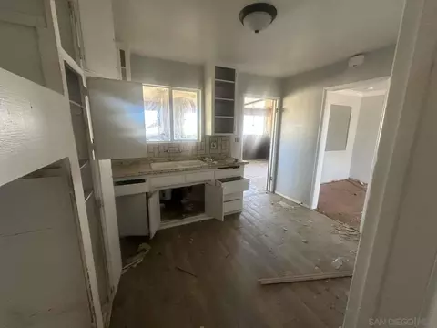 Entry Way - 34047 175th St E, Llano, CA 93544 photo 2 of 2