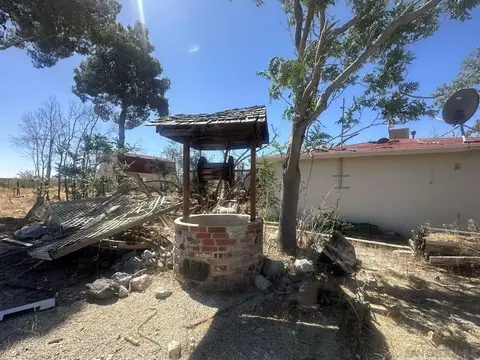 Exterior - 34047 175th St E, Llano, CA 93544 photo 10 of 15