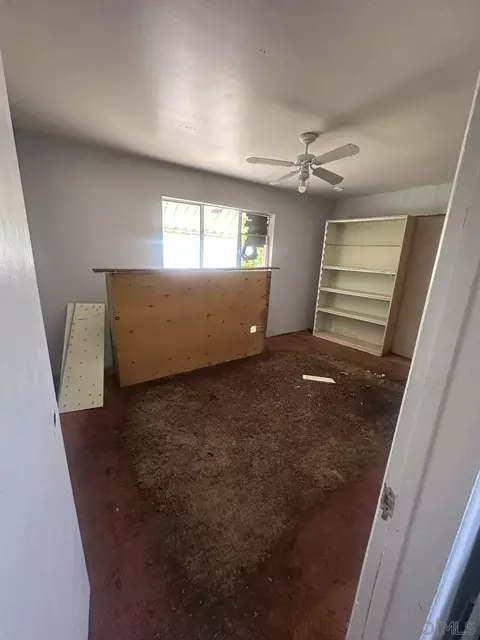 Bedroom - 34047 175th St E, Llano, CA 93544 photo 4 of 6