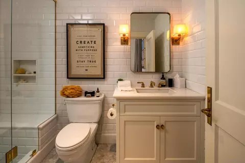 Bath - 527 Ocean Blvd, Coronado, CA 92118 photo 7 of 7
