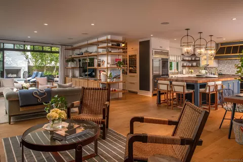 Living - 527 Ocean Blvd, Coronado, CA 92118 photo 3 of 4