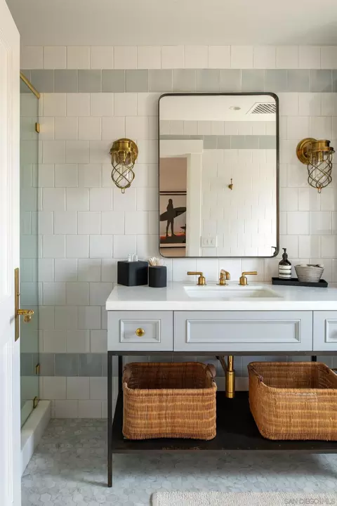 Bath - 527 Ocean Blvd, Coronado, CA 92118 photo 4 of 7